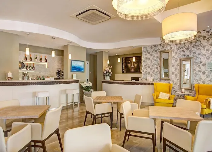 Maison Lalla Otel Cesenatico